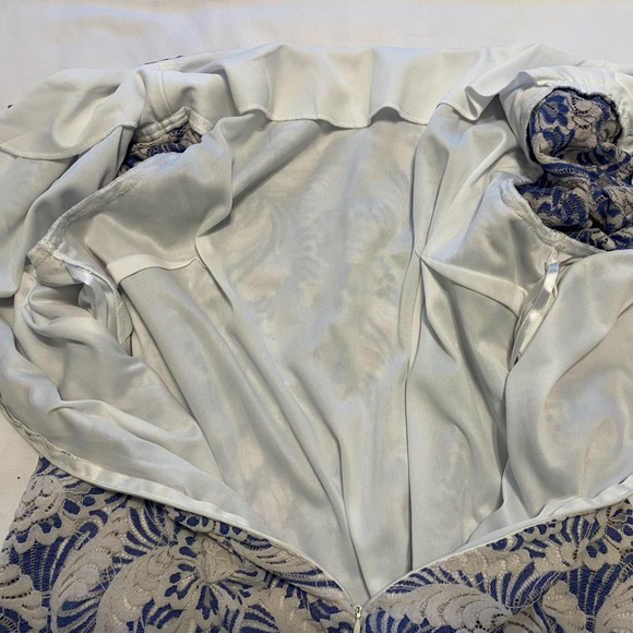 Blue and white lace fully lined Maggy London dress with cap sleeves size 16 - Picture 5 of 11